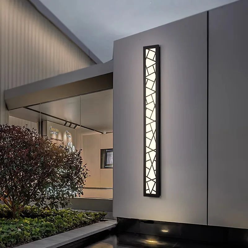 Minimalist Linear Outdoor Wall Sconce for Modern Porches and Garden Lighting