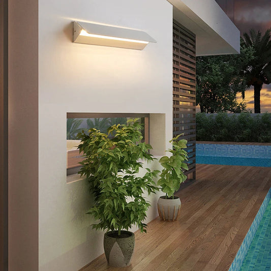 Adjustable Aluminum LED Wall Lamp for Modern Bedrooms and Vanity Spaces