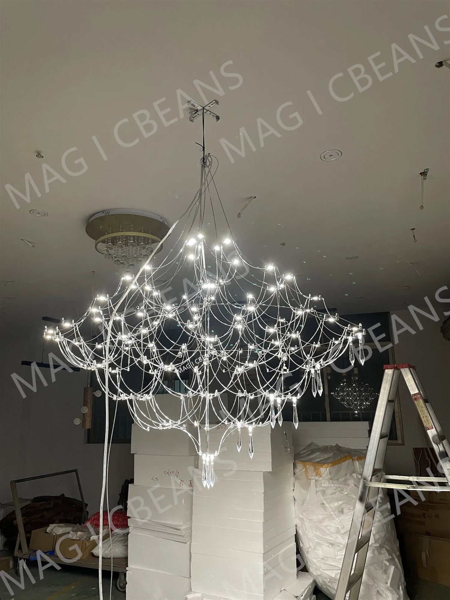 Luxury Starry Crystal Chandelier for Modern Hotel Lobbies and Elegant Dining Spaces