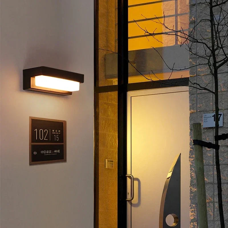 Modern Solar LED Wall Light for Outdoor Villa and Garden Decor