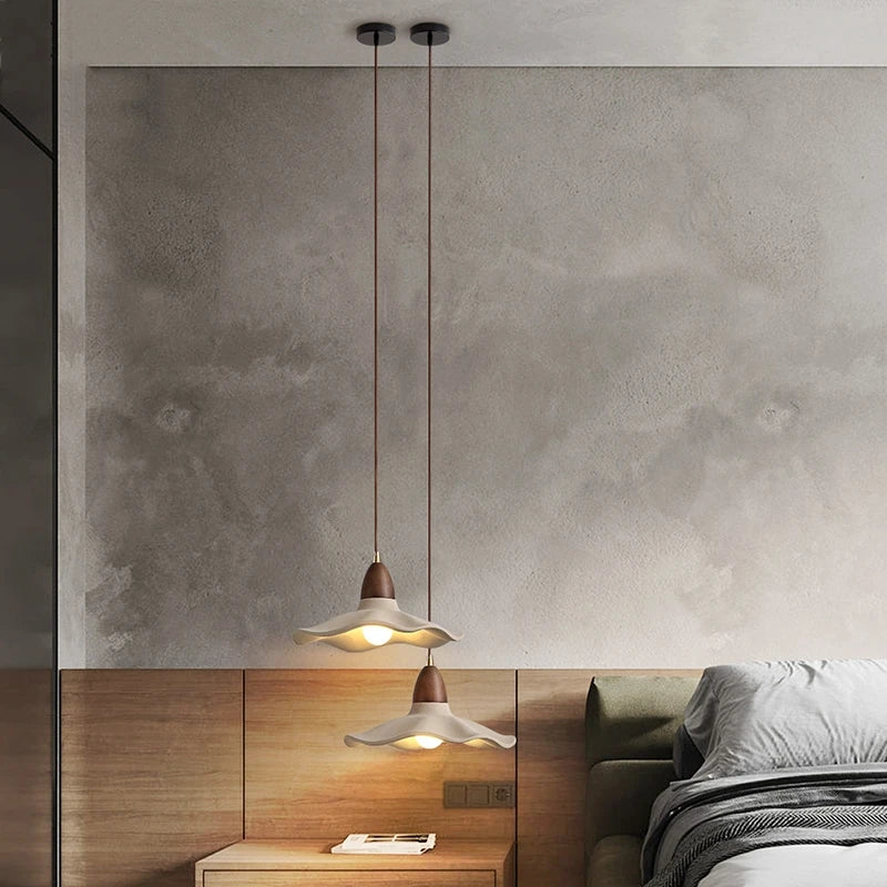 Wabi-Sabi Cream Pendant Light for Minimalist Restaurants and Bedroom Decor