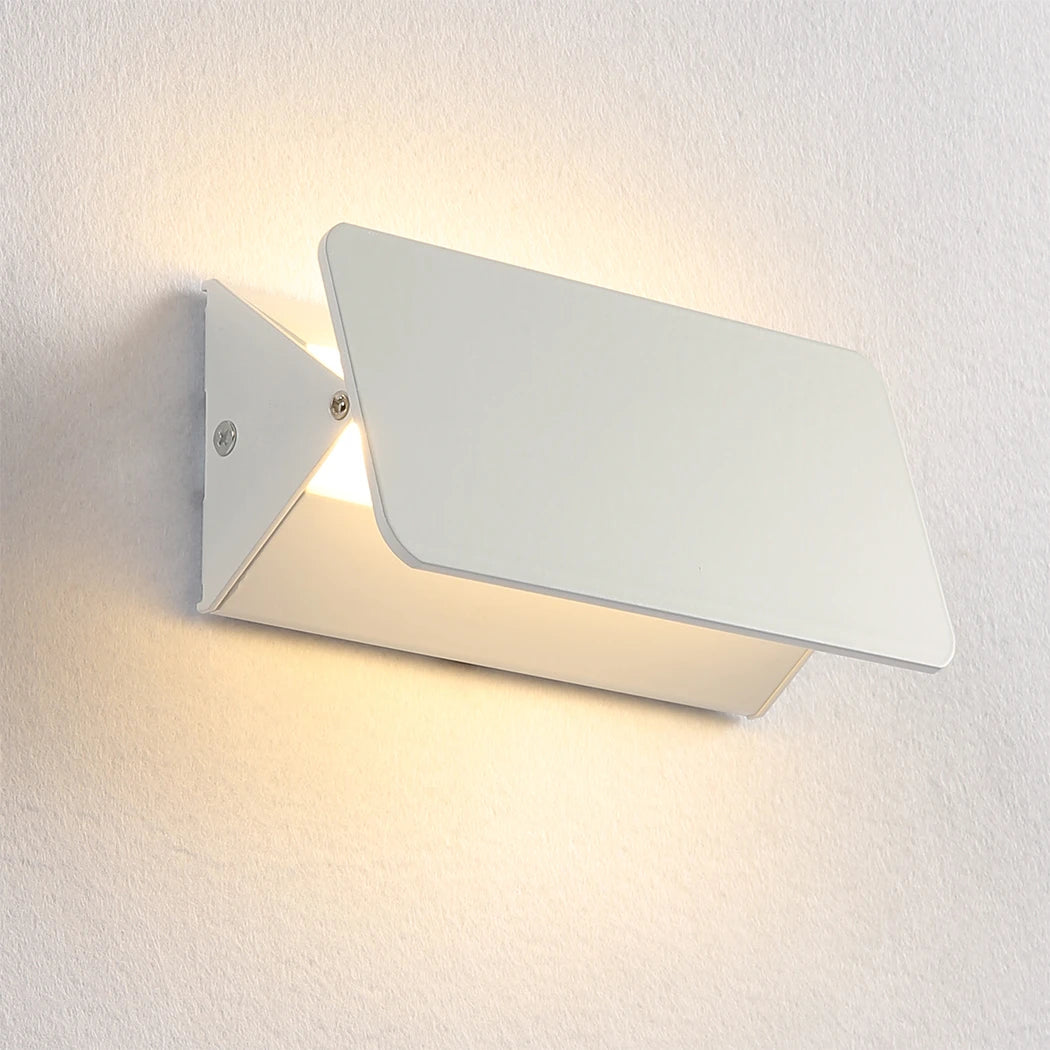 Adjustable Aluminum LED Wall Lamp for Modern Bedrooms and Vanity Spaces