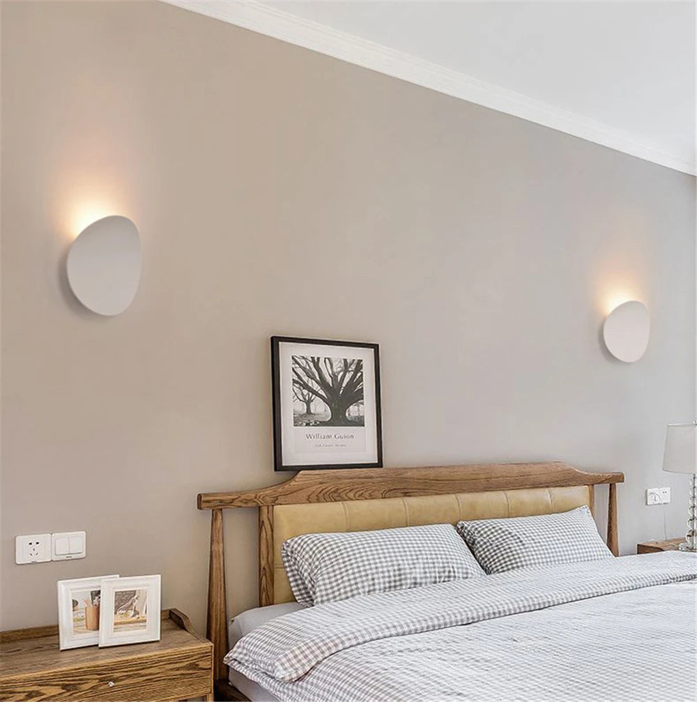 Modern Aluminum LED Wall Sconce for Bedroom and Living Room Decor