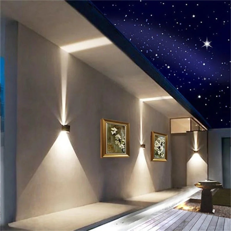 Modern Aluminum Waterproof LED Wall Sconce for Outdoor Patios and Gardens