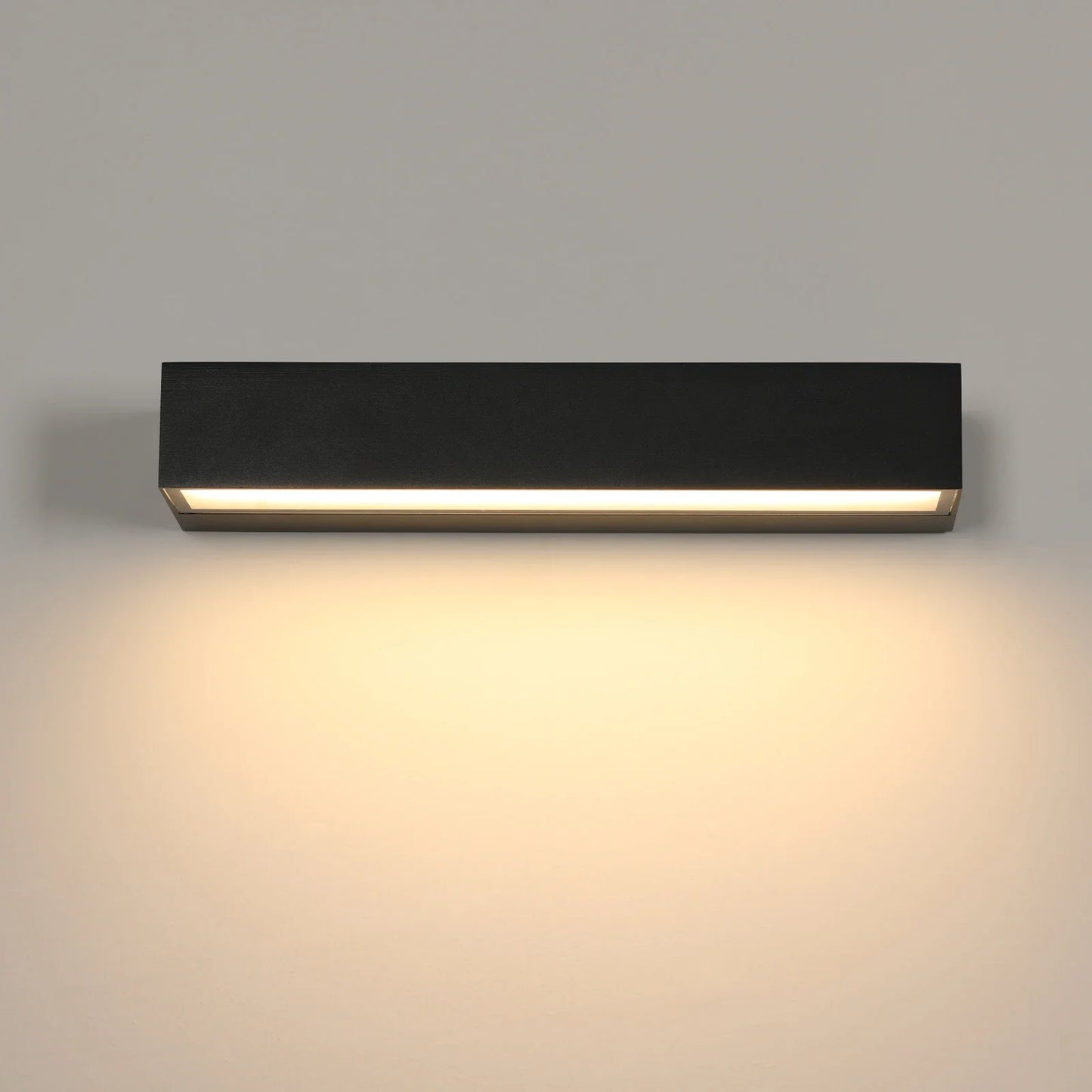 Modern LED Wall Sconce for Exterior Terrace and Villa Lighting